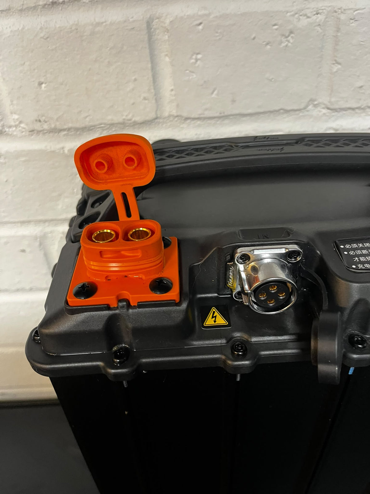 2025 Surron ultra bee battery 74v 60ah