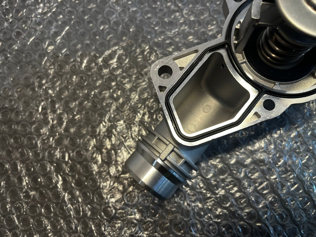 BMW E46 E39 Aluminium Thermostat Housing & Thermostat 11531437