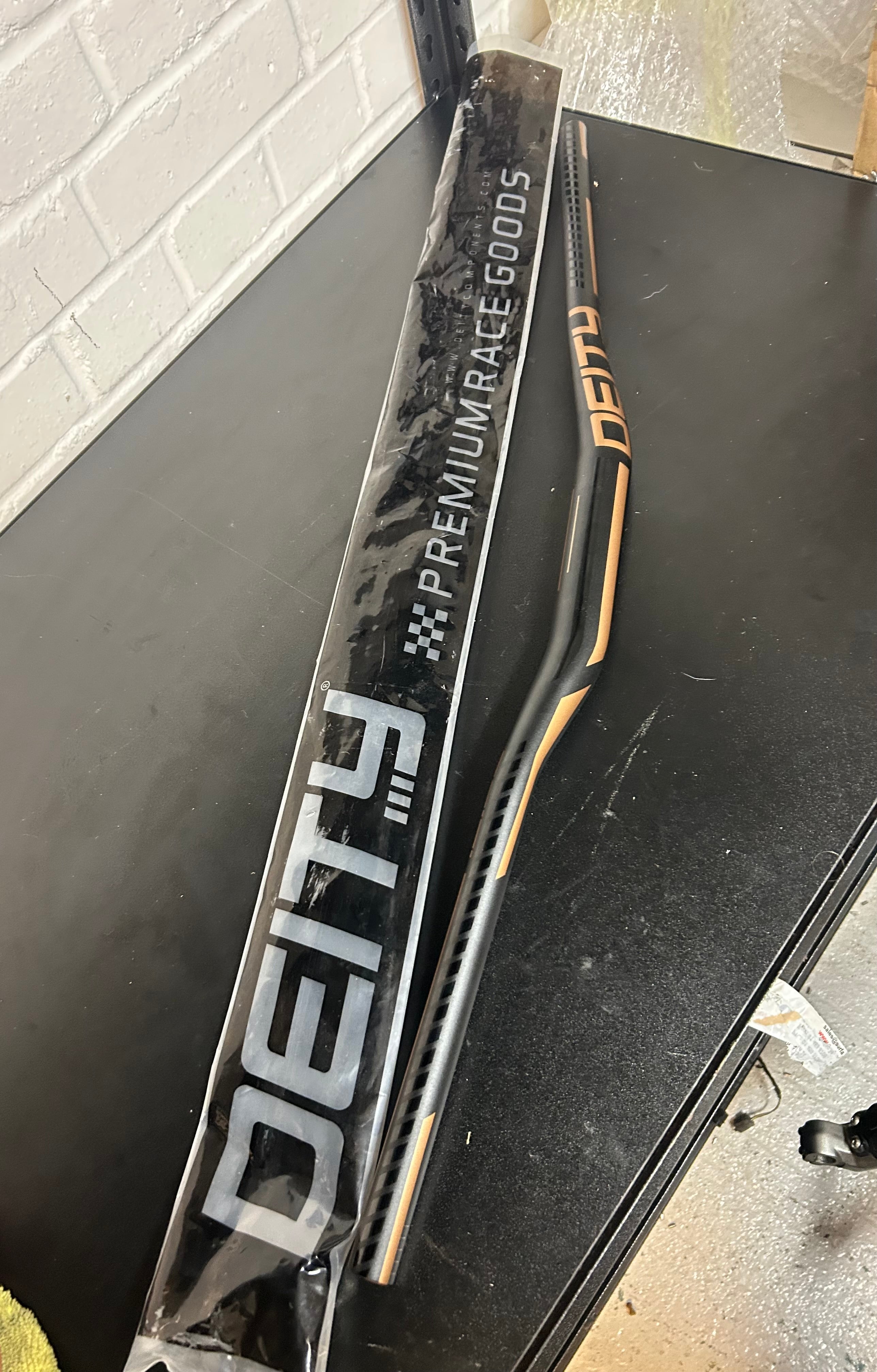 Deity handle bars