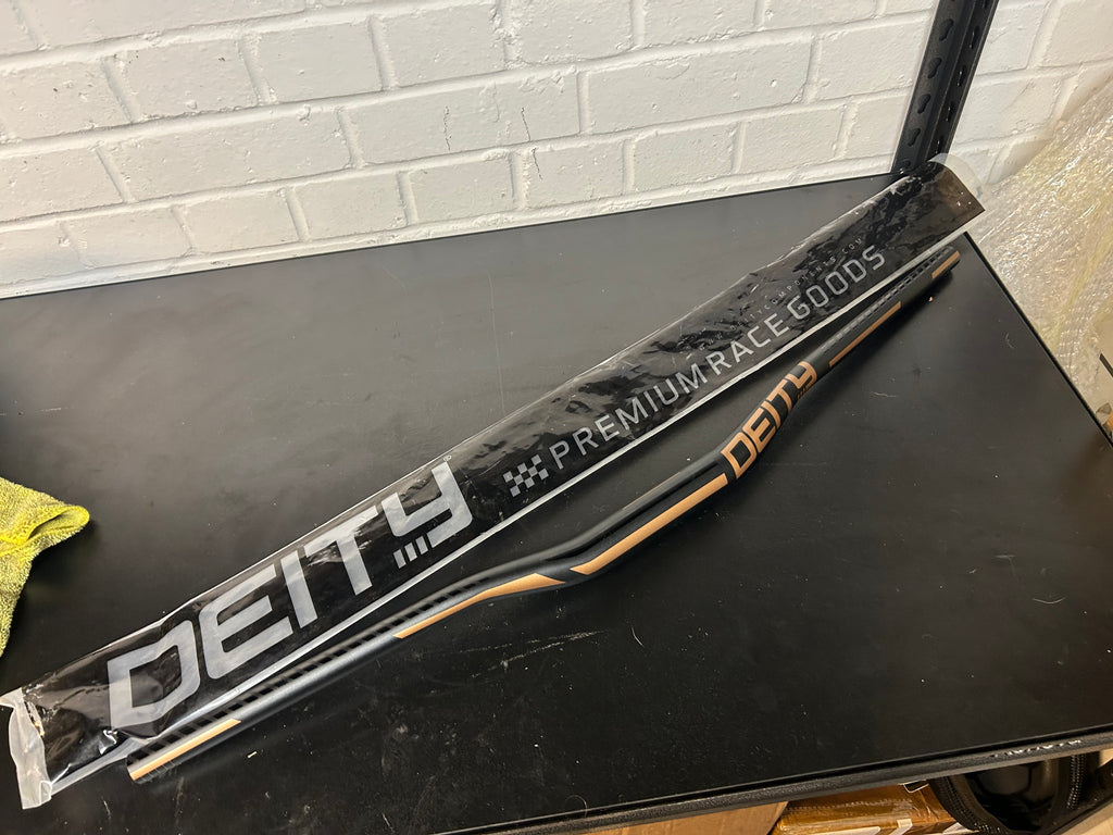 Deity handle bars