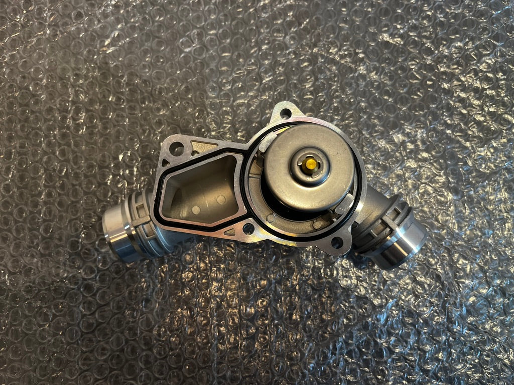 BMW E46 E39 Aluminium Thermostat Housing & Thermostat 11531437